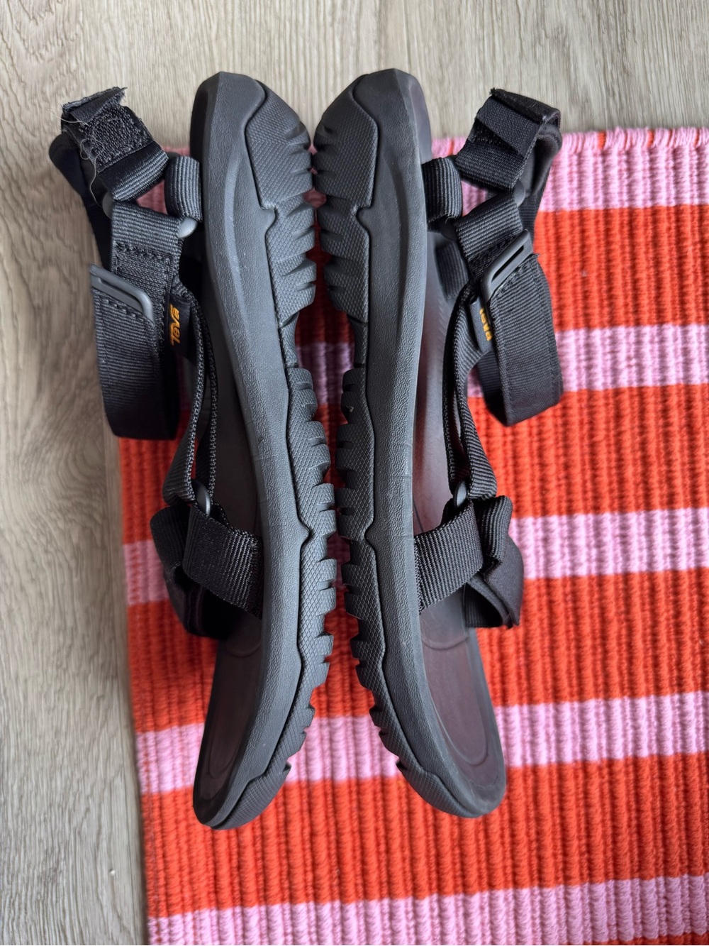 Teva Hurricane XLT2 Black 10 women’s - Picture 7 of 8